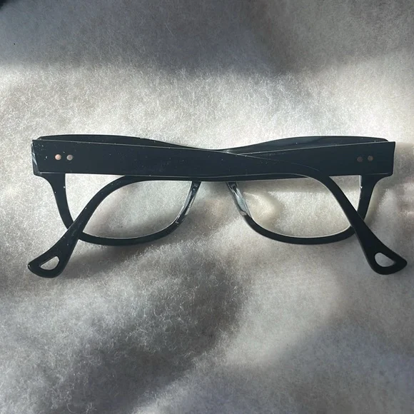 Dita frames - Picture 4 of 8